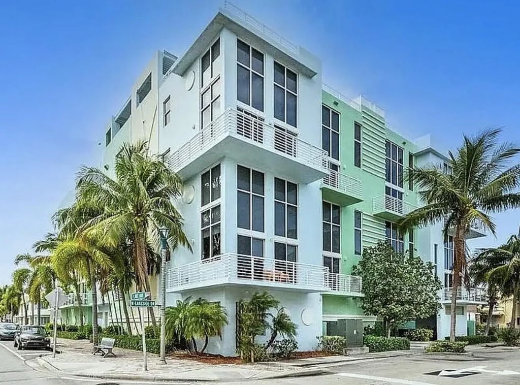 108 Lake Avenue #401, 