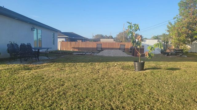 3 of 13 - 1413 Ne 9th Avenue, Cape Coral, FL