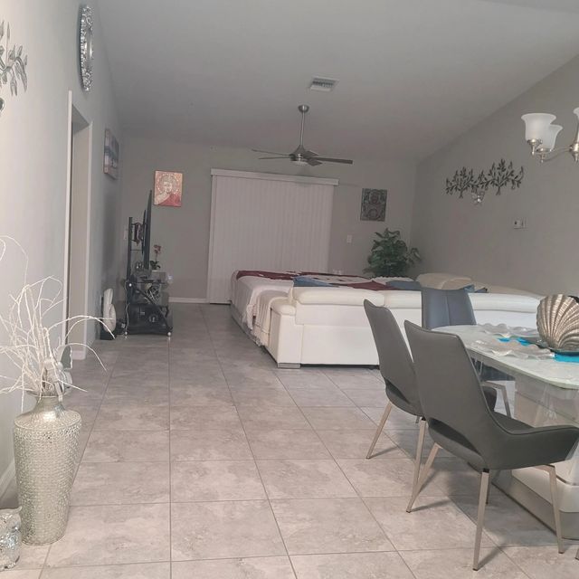4 of 13 - 1413 Ne 9th Avenue, Cape Coral, FL