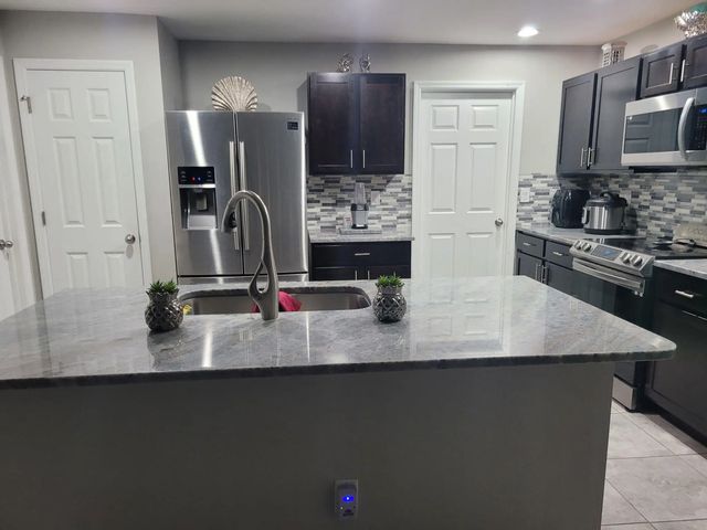 5 of 13 - 1413 Ne 9th Avenue, Cape Coral, FL