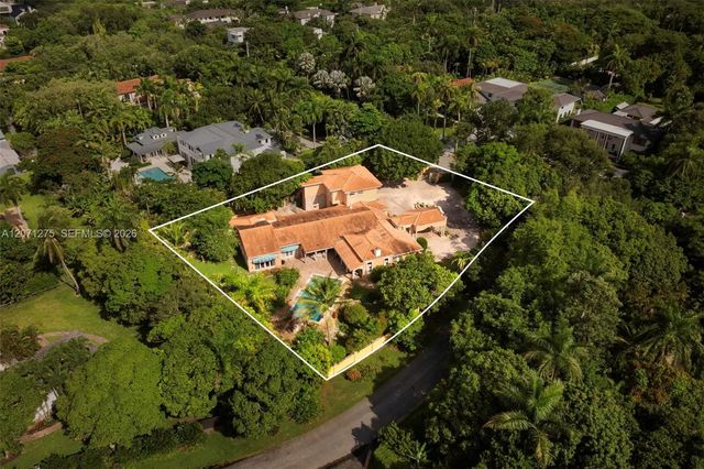 4 of 5 - 4820 Sw 82nd Street, Miami, FL