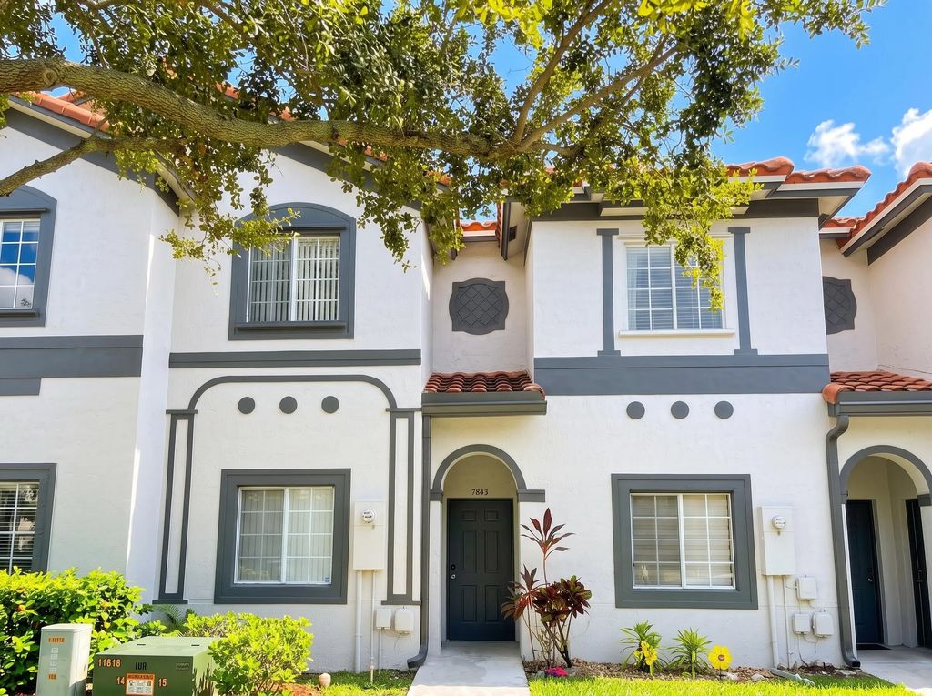 7843 Catalina Circle, Tamarac
