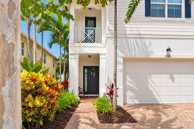 3 of 28 - 2133 Wells Place, Palm Beach Gardens, FL