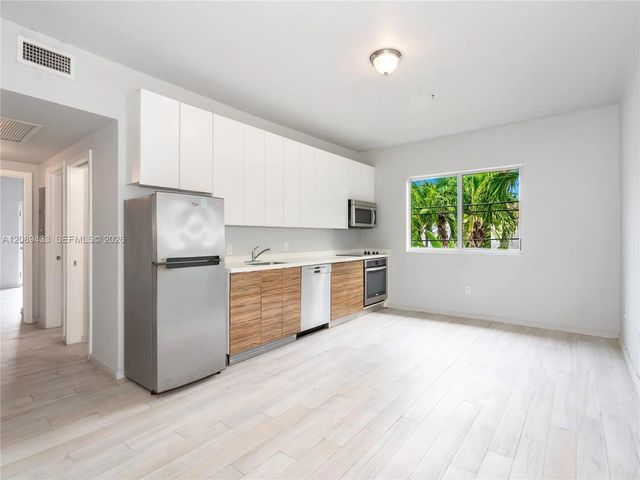 820 15th Street #205, Miami Beach