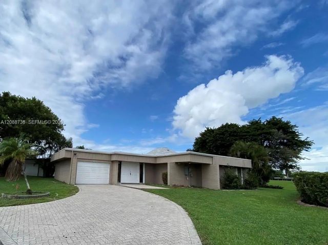 6105 Royal Poinciana Lane, Tamarac