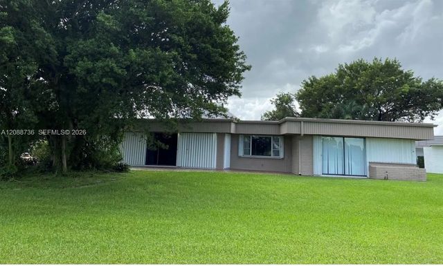 2 of 19 - 6105 Royal Poinciana Lane, Tamarac, FL