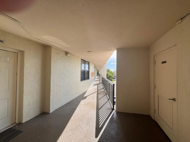 4 of 45 - 115 Lake Emerald Drive #410, Oakland Park, FL