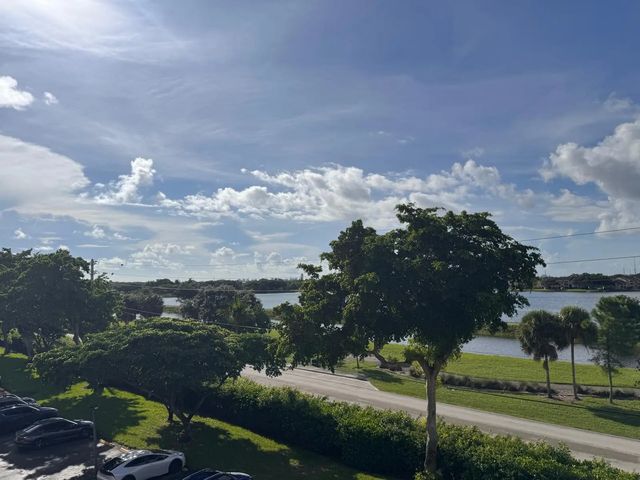 5 of 45 - 115 Lake Emerald Drive #410, Oakland Park, FL