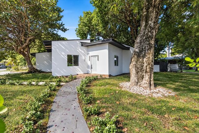 1001 Ne 82nd Street, Miami