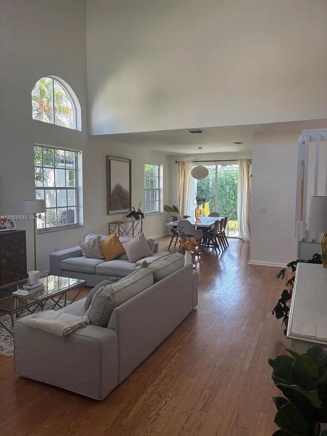 2 of 17 - 989 Nw 156 Avenue, Pembroke Pines, FL