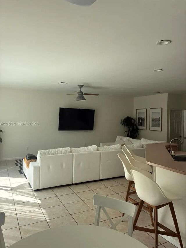 5 of 17 - 989 Nw 156 Avenue, Pembroke Pines, FL