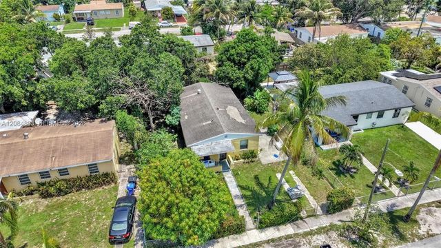 5 of 10 - 15601 Ne 15th Avenue, North Miami Beach, FL
