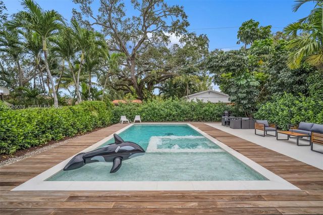 1430 Sw 18th Street, Miami