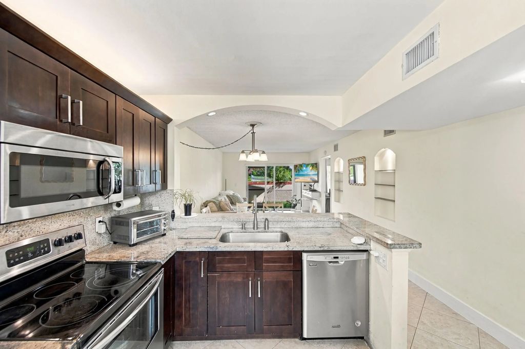 6585 Somerset Drive #102, Boca Raton