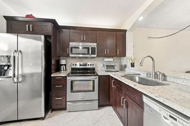3 of 28 - 6585 Somerset Drive #102, Boca Raton, FL