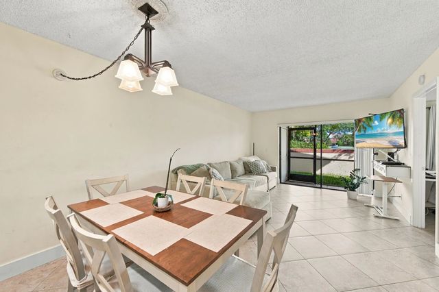 5 of 28 - 6585 Somerset Drive #102, Boca Raton, FL