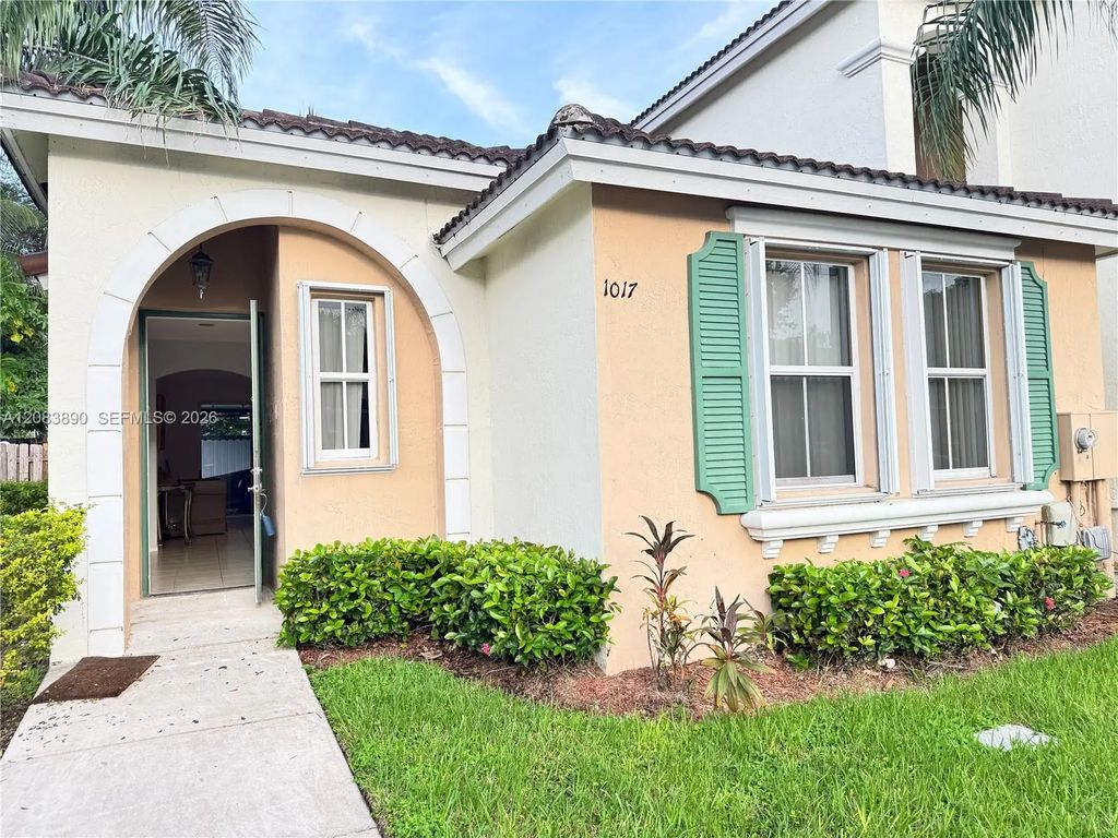 1017 Ne 42nd Place, Homestead