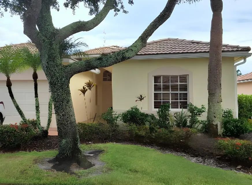 Residential West Palm Beach home for sale: 8600 Pine Cay - MLS B26076457