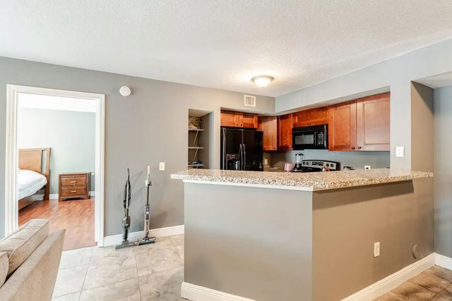 5 of 38 - 4041 San Marino Boulevard #105, West Palm Beach, FL