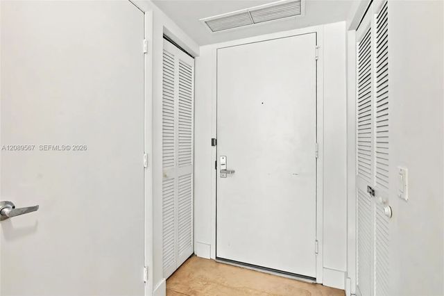 5 of 27 - 41 Se 5th Street #710, Miami, FL