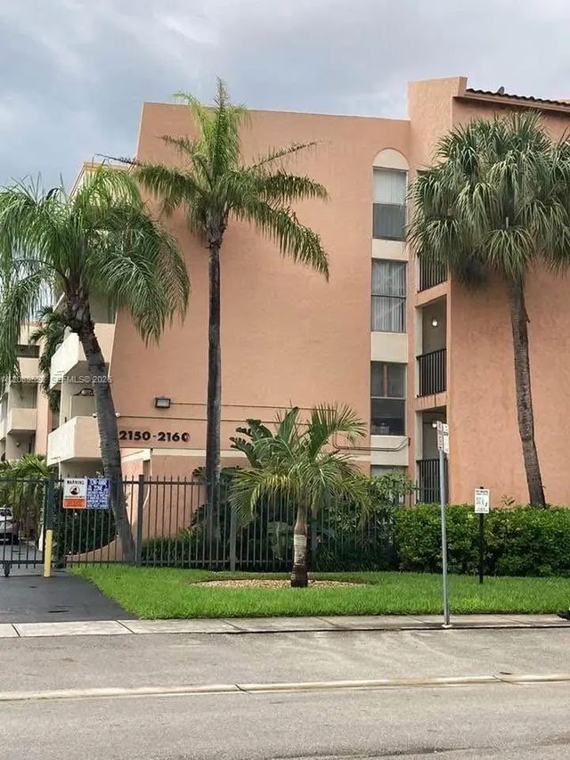 3 of 22 - 2160 Sw 16th Avenue #421, Miami, FL