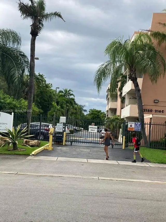 4 of 22 - 2160 Sw 16th Avenue #421, Miami, FL