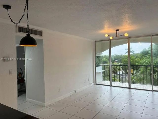 5 of 22 - 2160 Sw 16th Avenue #421, Miami, FL