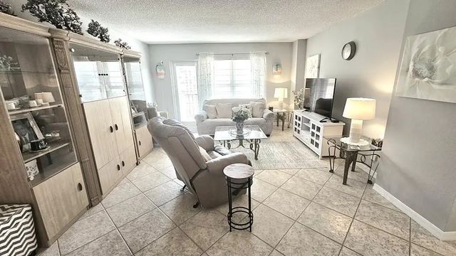 4 of 22 - 405 N Ocean Boulevard #unit 826, Pompano Beach, FL