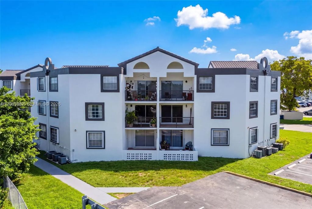 9735 Fontainebleau Boulevard #g303, Miami