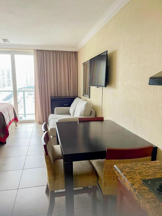 3 of 12 - 19201 Collins Avenue #1034, Sunny Isles Beach, FL