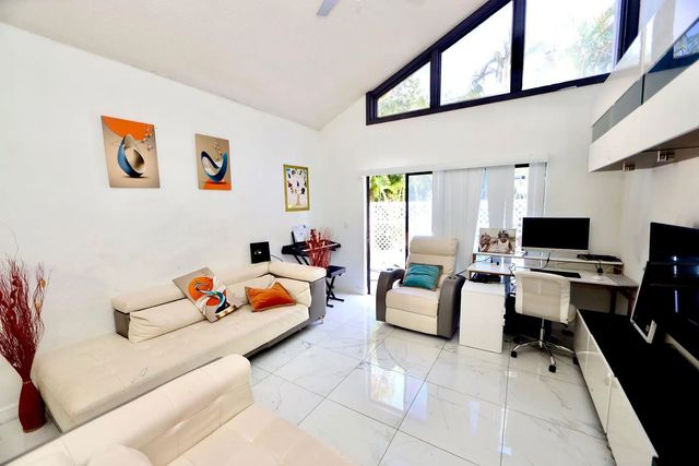 5 of 16 - 3156 Nw 84th Avenue, Sunrise, FL