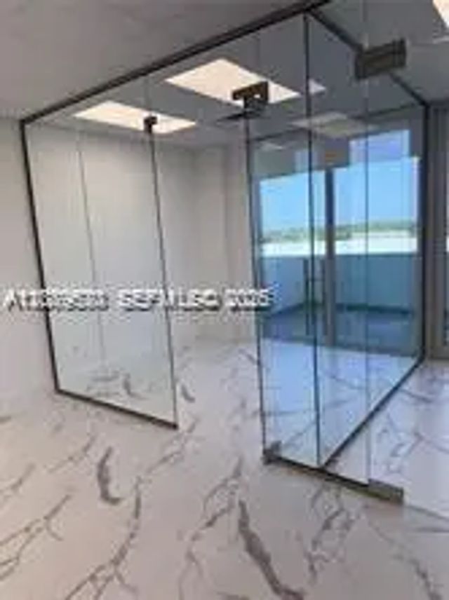 5 of 14 - 800 Se 4th Avenue #613, Hallandale Beach, FL