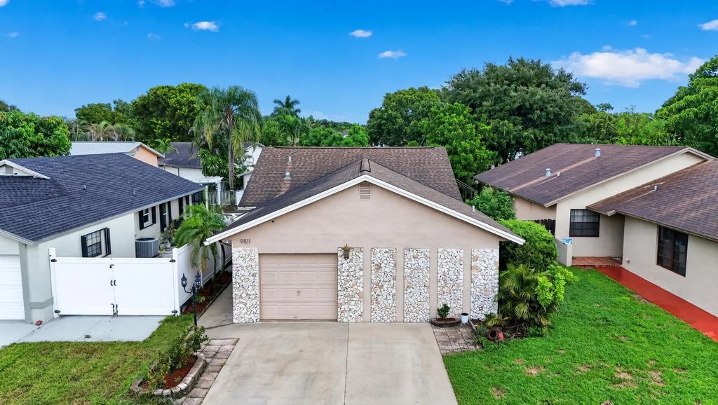 9811 Sw 57th Street, Cooper City