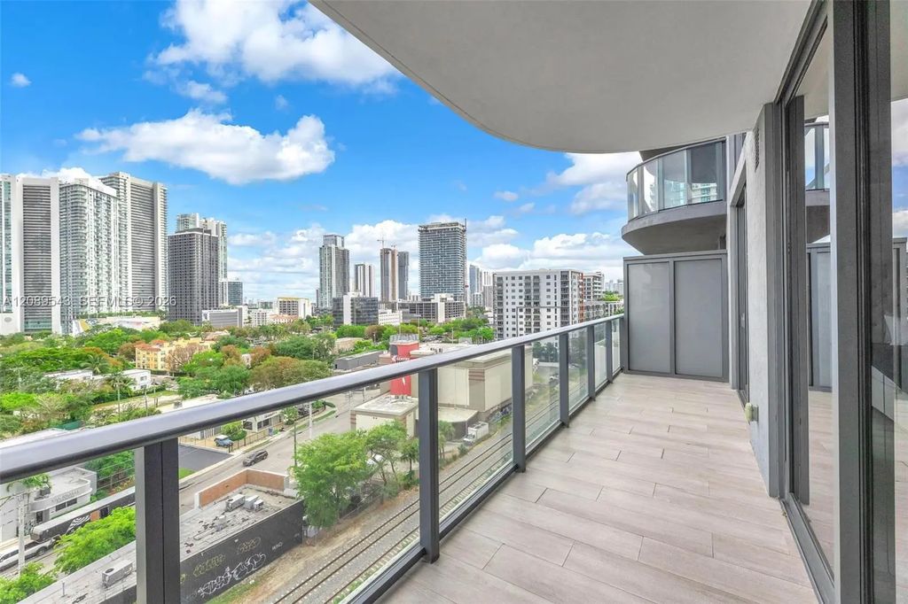121 Ne 34th Street #905, Miami
