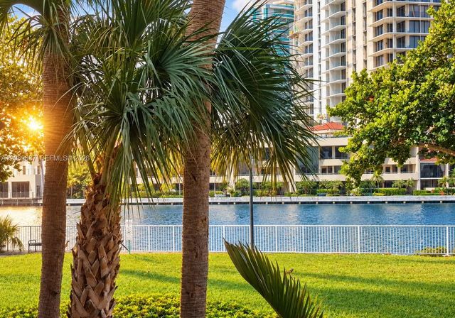 19390 Collins Avenue #119, Sunny Isles Beach