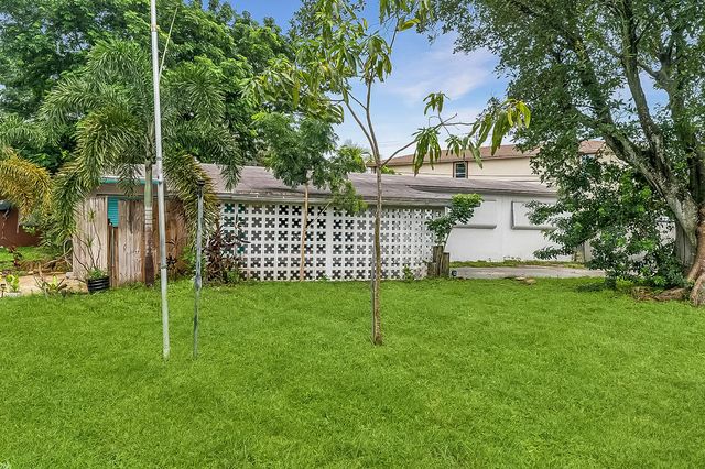 2 of 15 - 4700 Ne 2nd Way, Deerfield Beach, FL