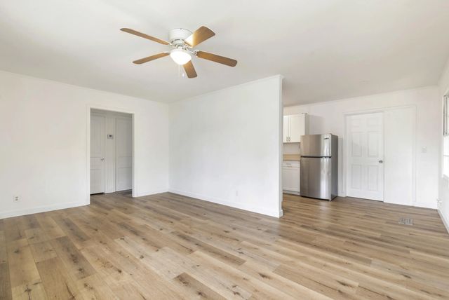 4 of 10 - 2518 N Genessee Avenue, West Palm Beach, FL