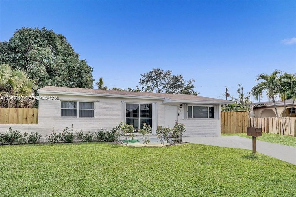 6720 Freedom Street #a, Hollywood