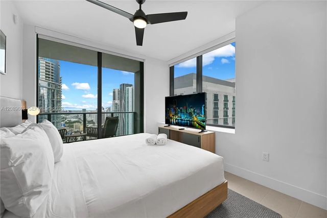 3 of 25 - 159 Ne 6th Street #3901, Miami, FL