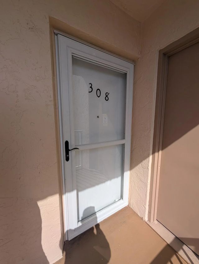 2 of 24 - 1024 Se 5th Avenue #308, Dania Beach, FL