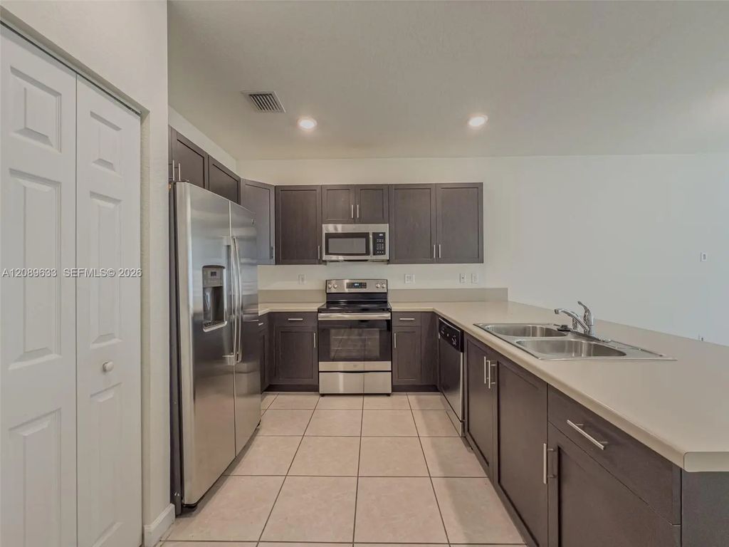 10629 W 32nd Lane, Hialeah