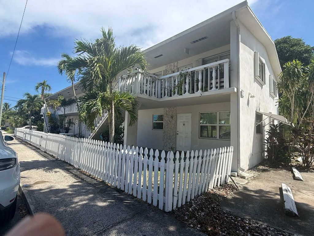 430 N J Street #1a, 2a, 3a, 4b, 5b, 6b, Lake Worth Beach