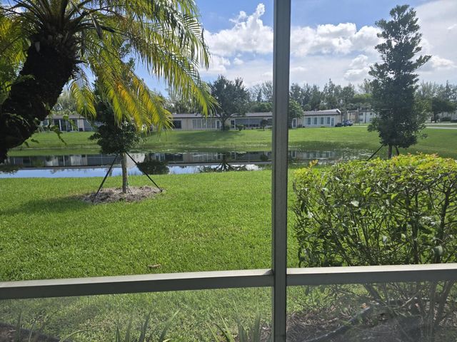 2 of 25 - 135 Lake Meryl Drive, West Palm Beach, FL