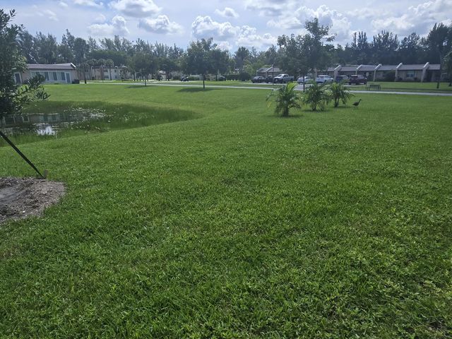 3 of 25 - 135 Lake Meryl Drive, West Palm Beach, FL