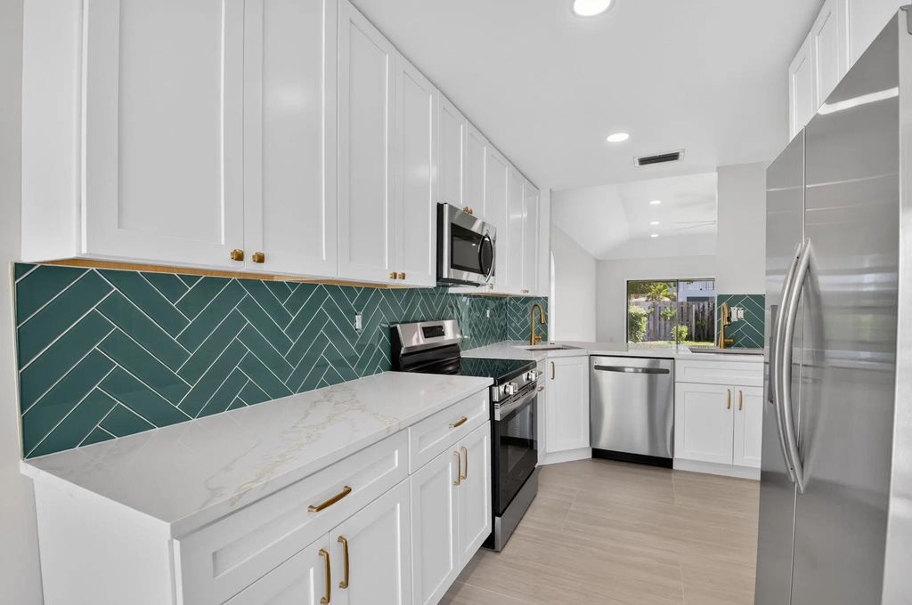4398 Ne 5th Avenue, Boca Raton