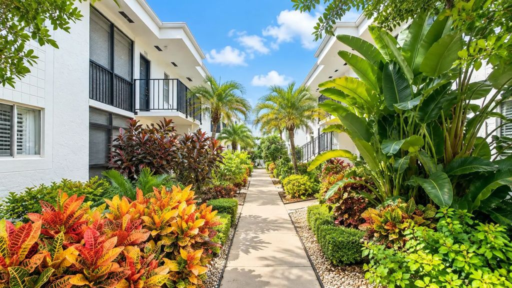 14917 Wedgefield Drive #203, Delray Beach