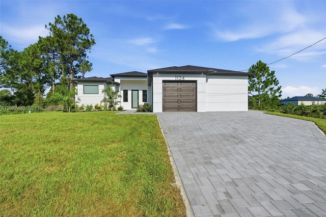1134 Holmes Avenue S, Lehigh Acres