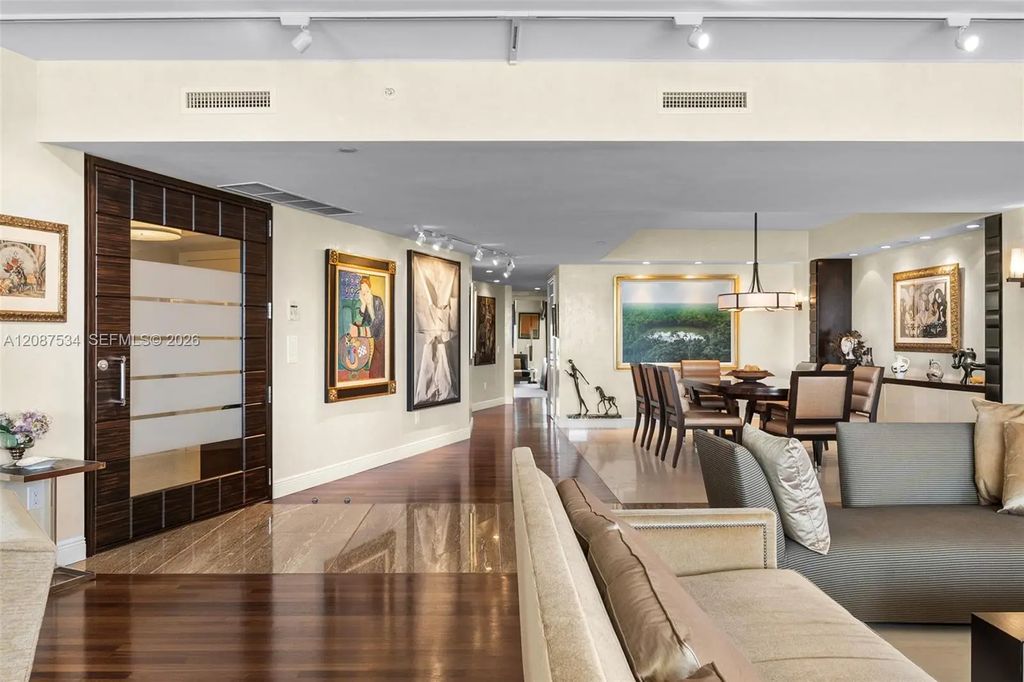 6000 Island Boulevard #1703, Aventura