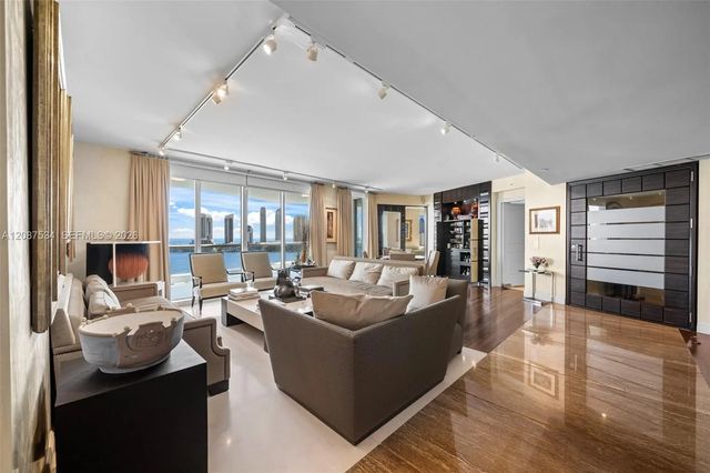 2 of 44 - 6000 Island Boulevard #1703, Aventura, FL