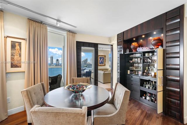 4 of 44 - 6000 Island Boulevard #1703, Aventura, FL